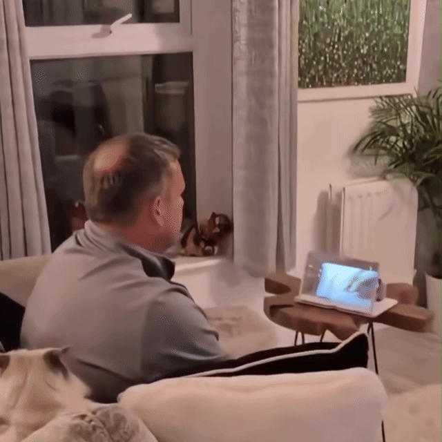 PocketCinema™ - Vezi mai bine, Stai mai comod